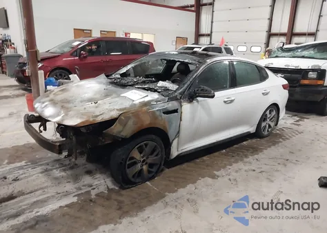 2016 Kia Optima Sx Turbo z USA, uszkodzony, nr VIN 5XXGW4L24GG002425